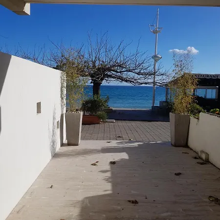 Magnifique Studio Acces Direct A La Plage Apartman *